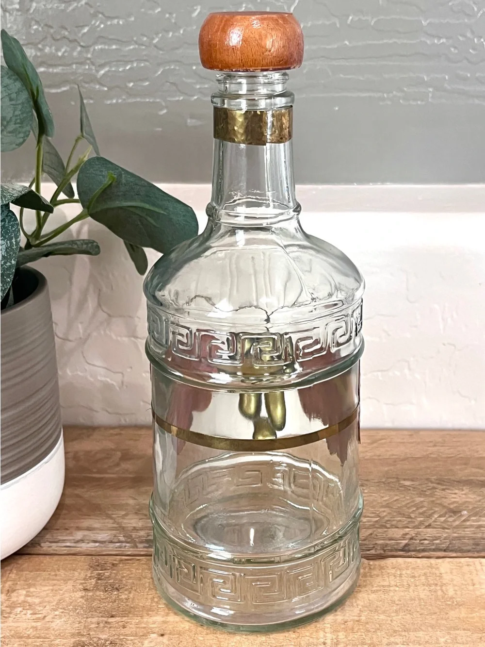 Vintage Greek Key Clear Glass Decanter Metal Grapes Vine Faux Wood Screw Cap 9